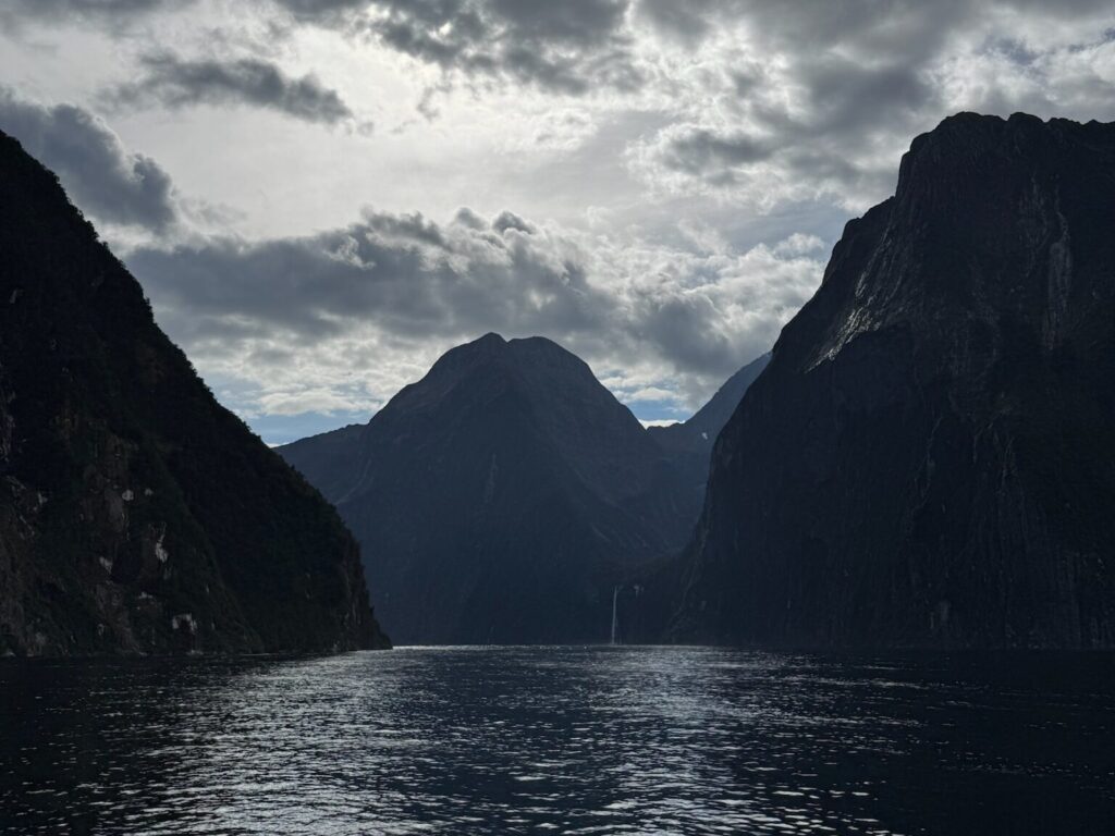 joynerary milford sound fiordland panorama