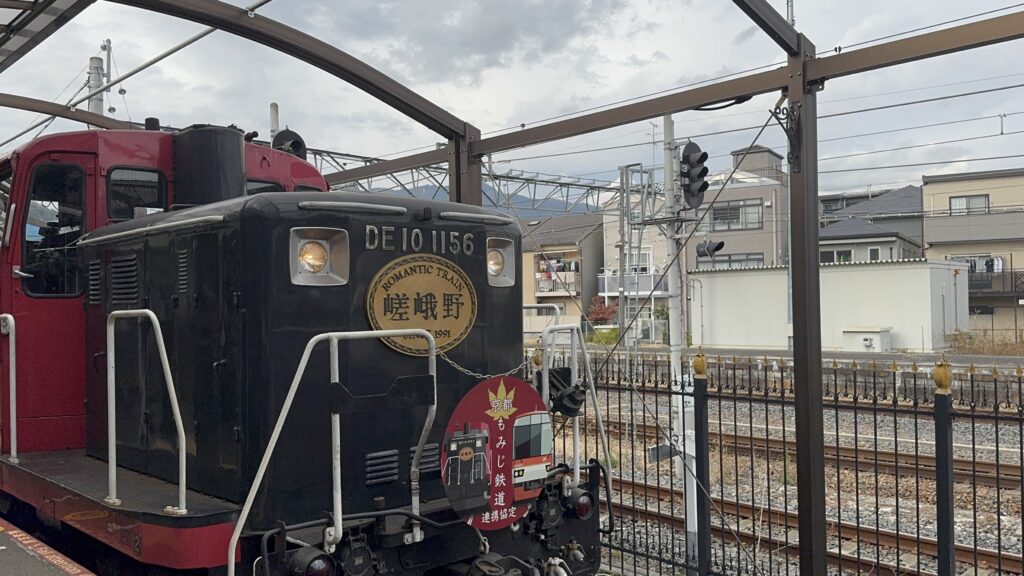 京都嵐山一日遊|嵐山小火車、保津川遊船、竹林小徑完整行程 joynerary arashiyama sagano torokko station