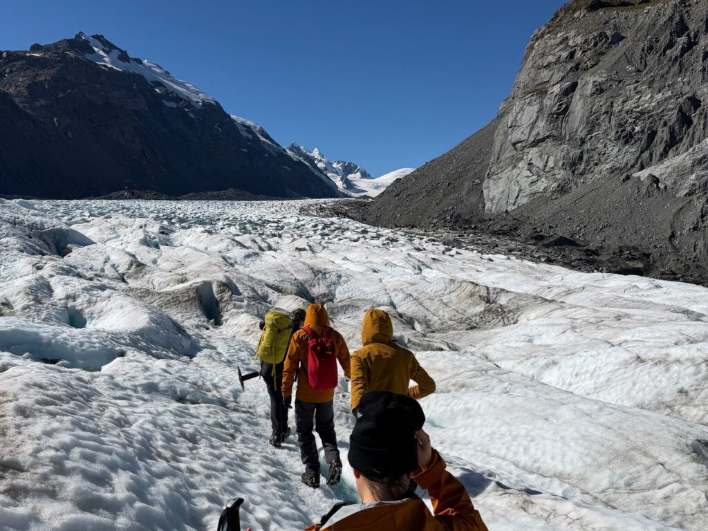 joynerary glacier ice cave blue tasman