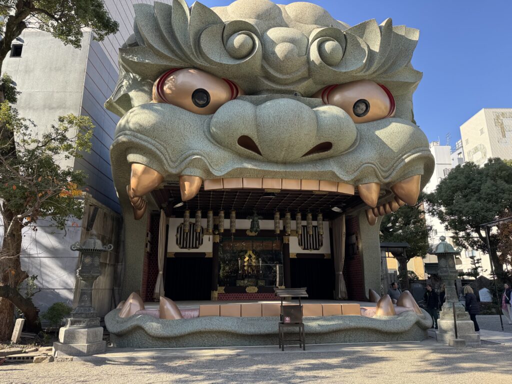 大阪景點兩日遊攻略|大阪城、心齋橋、道頓堀、通天閣必去行程 joynerary namba yasaka shrine lion head