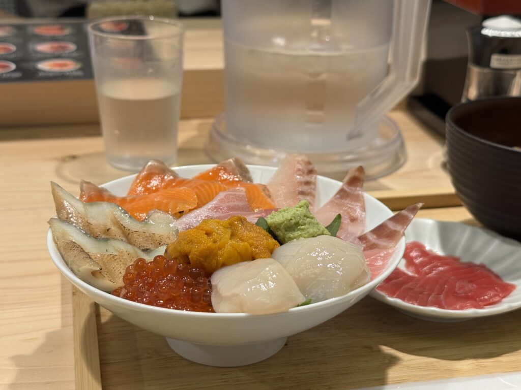 京都必吃美食|從錦市場小吃到在地老舖,12間餐廳完整推薦 joynerary genkai nishiki kaisendon